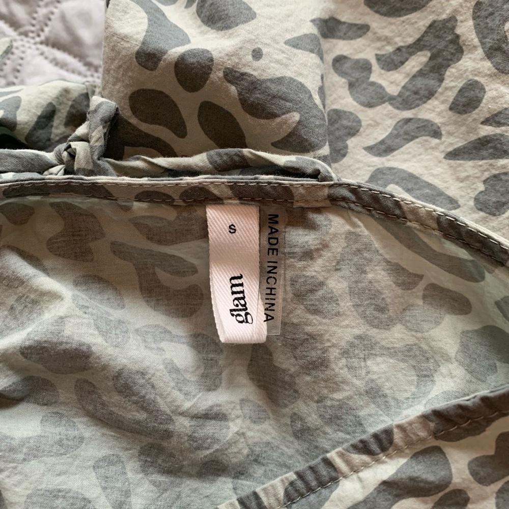 Sage Green Balloon Sleeve Ruffled Leopard Print Dress Size Small - Picture 10 of 12